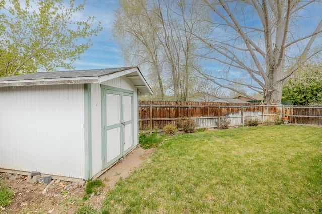 2807 SW 23rd Street, Redmond, OR 97756