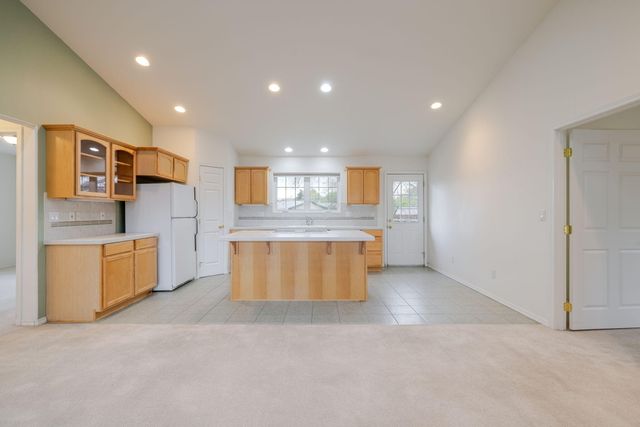 2807 SW 23rd Street, Redmond, OR 97756