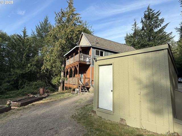 70407 SCHUMACHER Rd, Rainier, OR 97048