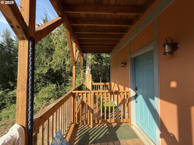 70407 SCHUMACHER Rd, Rainier, OR 97048