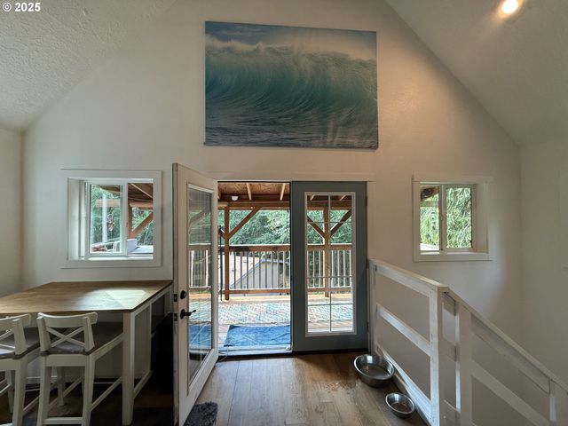 70407 SCHUMACHER Rd, Rainier, OR 97048