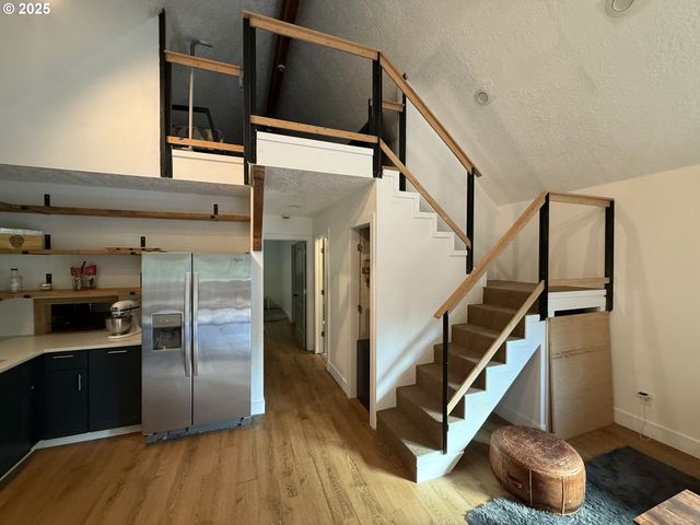 70407 SCHUMACHER Rd, Rainier, OR 97048