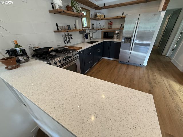 70407 SCHUMACHER Rd, Rainier, OR 97048