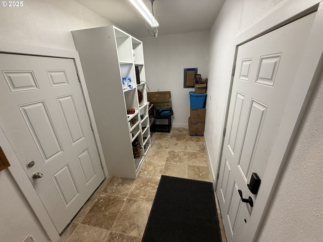 70407 SCHUMACHER Rd, Rainier, OR 97048