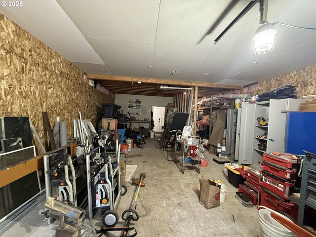 70407 SCHUMACHER Rd, Rainier, OR 97048