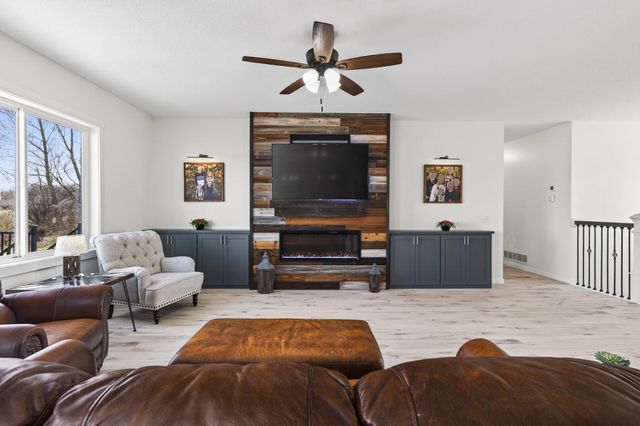 2046 162nd Avenue NE, Ham Lake, MN 55304