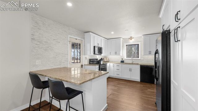 721 Sunnywood Place, Woodland Park, CO 80863