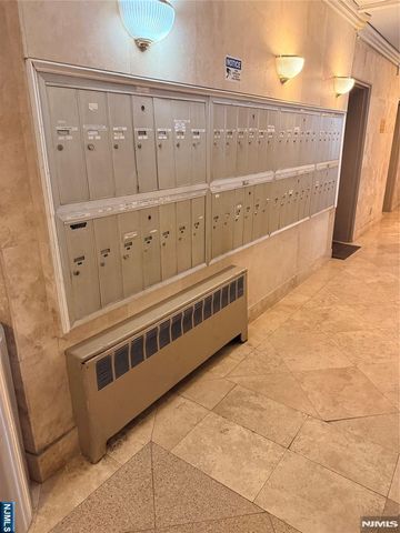 2337 Hudson Terrace E12, Fort Lee, NJ 07024