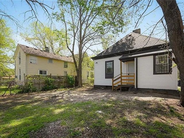 3202 E 21st Street, Kansas City, MO 64127