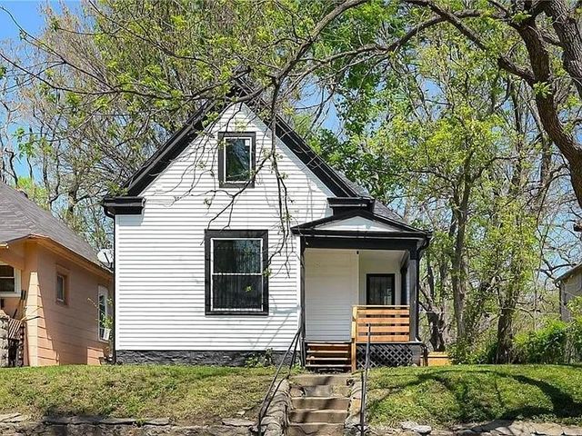 3202 E 21st Street, Kansas City, MO 64127