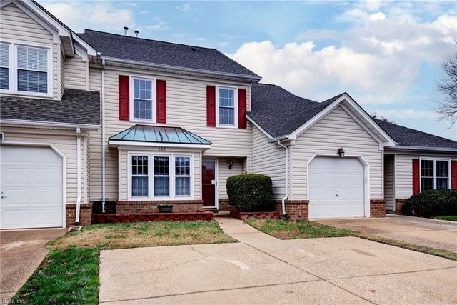 102 Penny LN, Yorktown, VA 23692