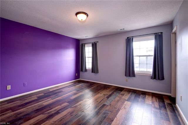 102 Penny LN, Yorktown, VA 23692