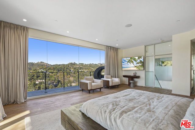 9716 Oak Pass Road, Beverly Hills, CA 90210