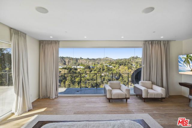 9716 Oak Pass Road, Beverly Hills, CA 90210