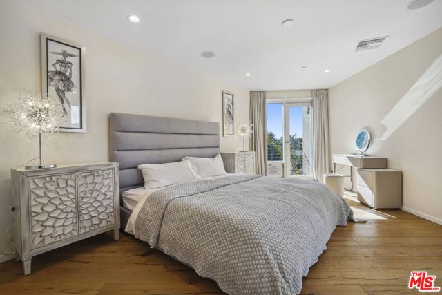 9716 Oak Pass Road, Beverly Hills, CA 90210