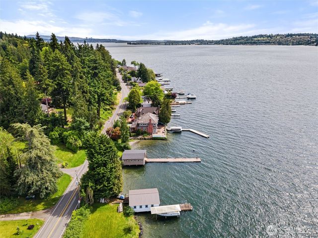 13117 Holmes Point Drive NE, Kirkland, WA 98034