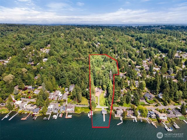 13117 Holmes Point Drive NE, Kirkland, WA 98034