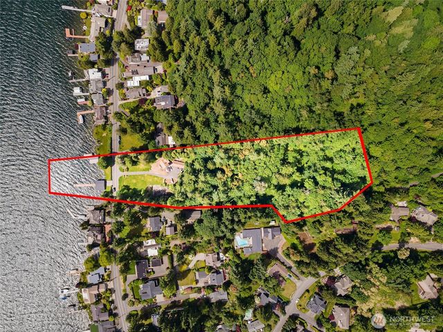 13117 Holmes Point Drive NE, Kirkland, WA 98034