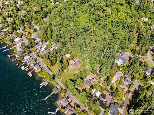 13117 Holmes Point Drive NE, Kirkland, WA 98034