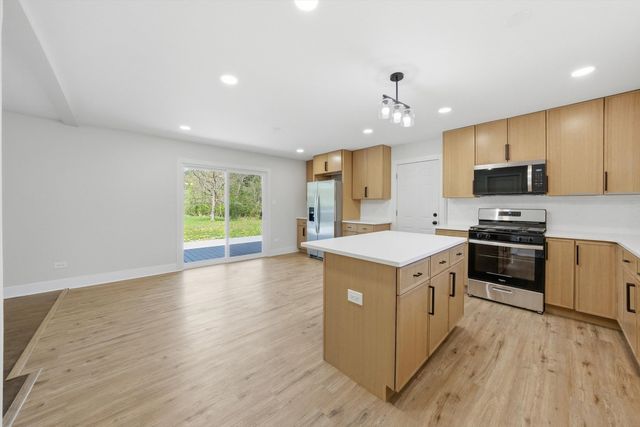 1271 Edmonds Avenue, New Lenox, IL 60451