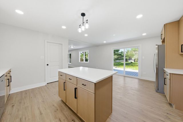 1271 Edmonds Avenue, New Lenox, IL 60451