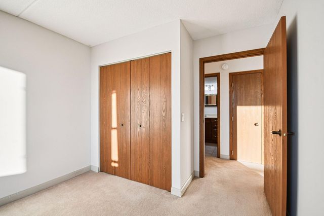 2601 Kenzie Terrace 217, Saint Anthony, MN 55418