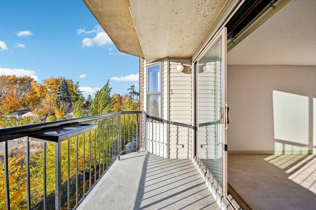 2601 Kenzie Terrace 217, Saint Anthony, MN 55418