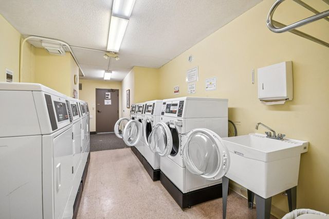 2601 Kenzie Terrace 217, Saint Anthony, MN 55418