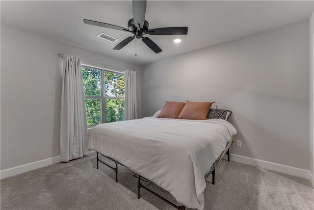 13 Hinckley Circle, Bella Vista, AR 72714