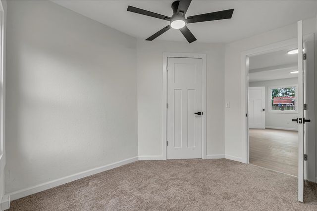 1219 Devils Glen Road, Bettendorf, IA 52722