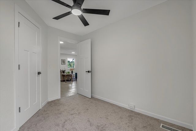 1219 Devils Glen Road, Bettendorf, IA 52722