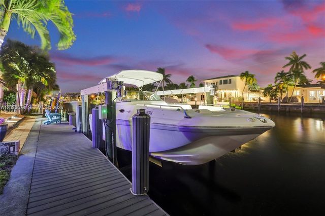 200 SE 3rd St, Pompano Beach, FL 33060