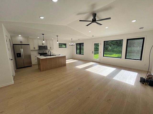 1426 Sunrise Avenue SE, Rochester, MN 55904