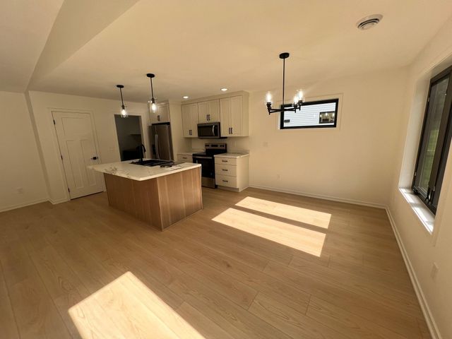 1426 Sunrise Avenue SE, Rochester, MN 55904