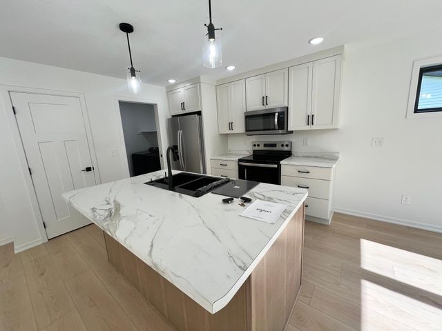 1426 Sunrise Avenue SE, Rochester, MN 55904