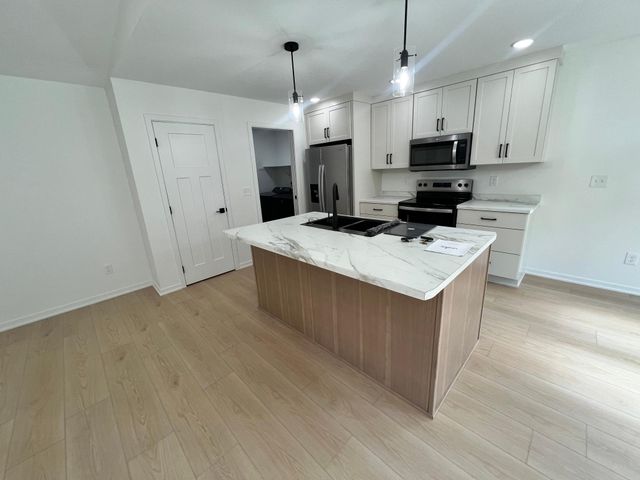 1426 Sunrise Avenue SE, Rochester, MN 55904