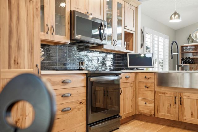 732 LIGHTHOUSE DRIVE, Tarpon Springs, FL 34689