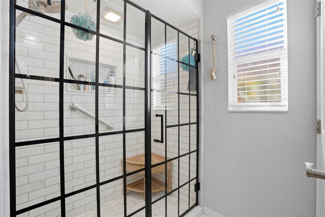 732 LIGHTHOUSE DRIVE, Tarpon Springs, FL 34689