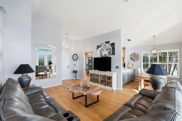 732 LIGHTHOUSE DRIVE, Tarpon Springs, FL 34689