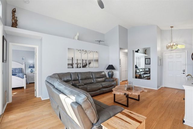 732 LIGHTHOUSE DRIVE, Tarpon Springs, FL 34689