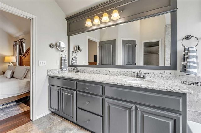 15925 POSITANO Drive, Edmond, OK 73013