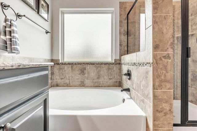 15925 POSITANO Drive, Edmond, OK 73013