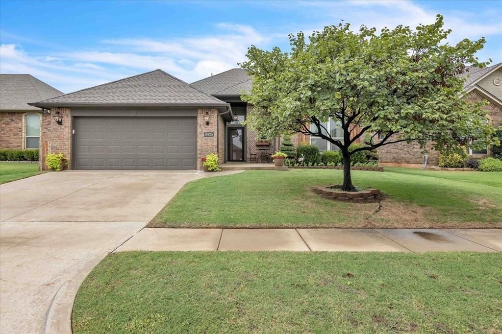 15925 POSITANO Drive, Edmond, OK 73013