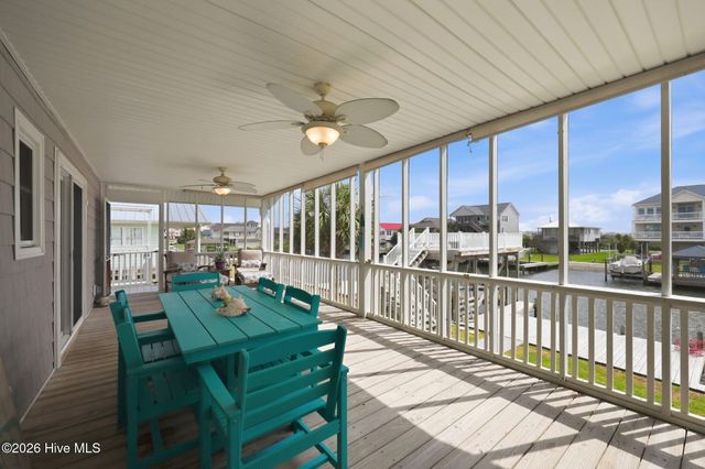 1023 1st Street, Holly Ridge, NC 28445