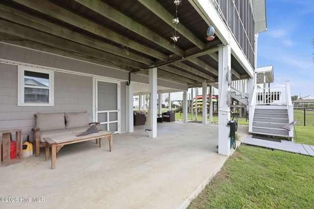 1023 1st Street, Holly Ridge, NC 28445