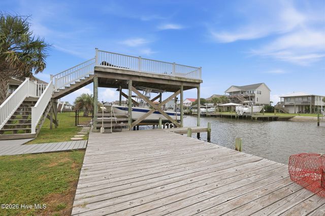 1023 1st Street, Holly Ridge, NC 28445
