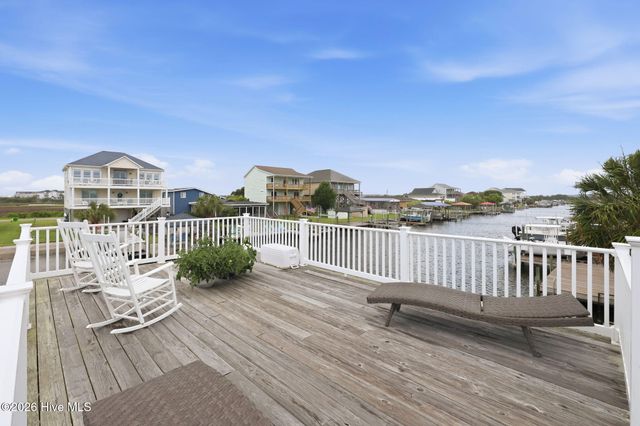 1023 1st Street, Holly Ridge, NC 28445