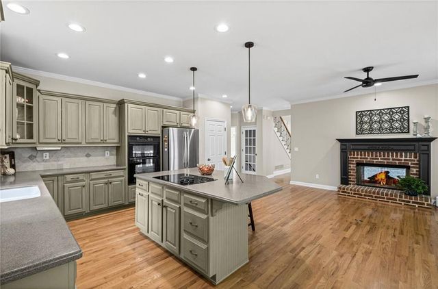 707 Inverness Way, Canton, GA 30115