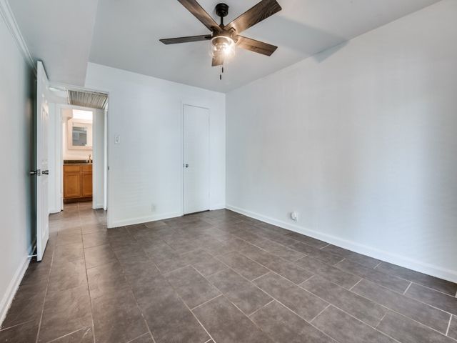 5234 Fleetwood Oaks Avenue 120, Dallas, TX 75235