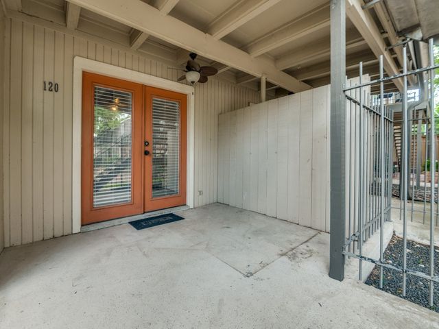 5234 Fleetwood Oaks Avenue 120, Dallas, TX 75235